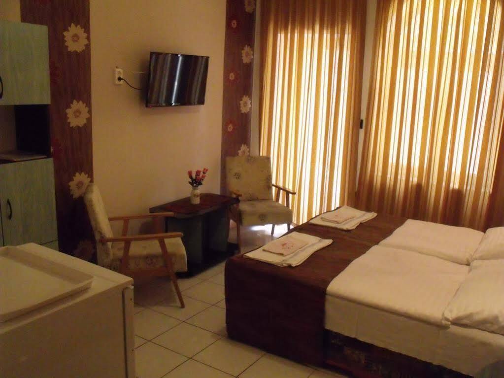Korona Panzio Bed & Breakfast Balatonfured Ngoại thất bức ảnh